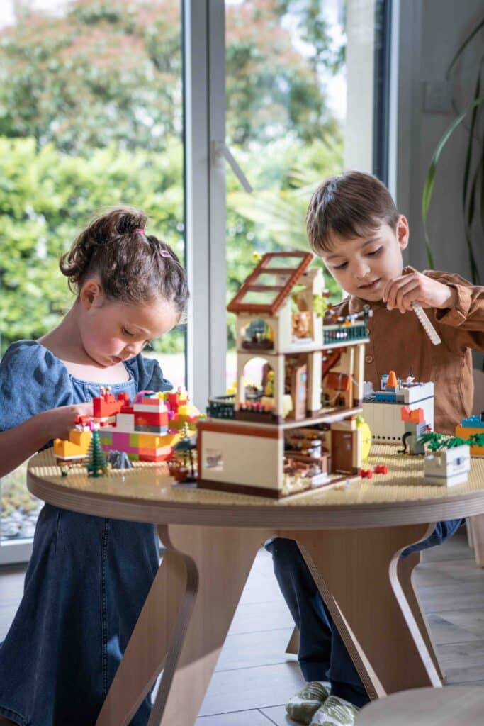 Play & Build MINI – Plateau compatible LEGO® pour enfants de 5 à 10 ans