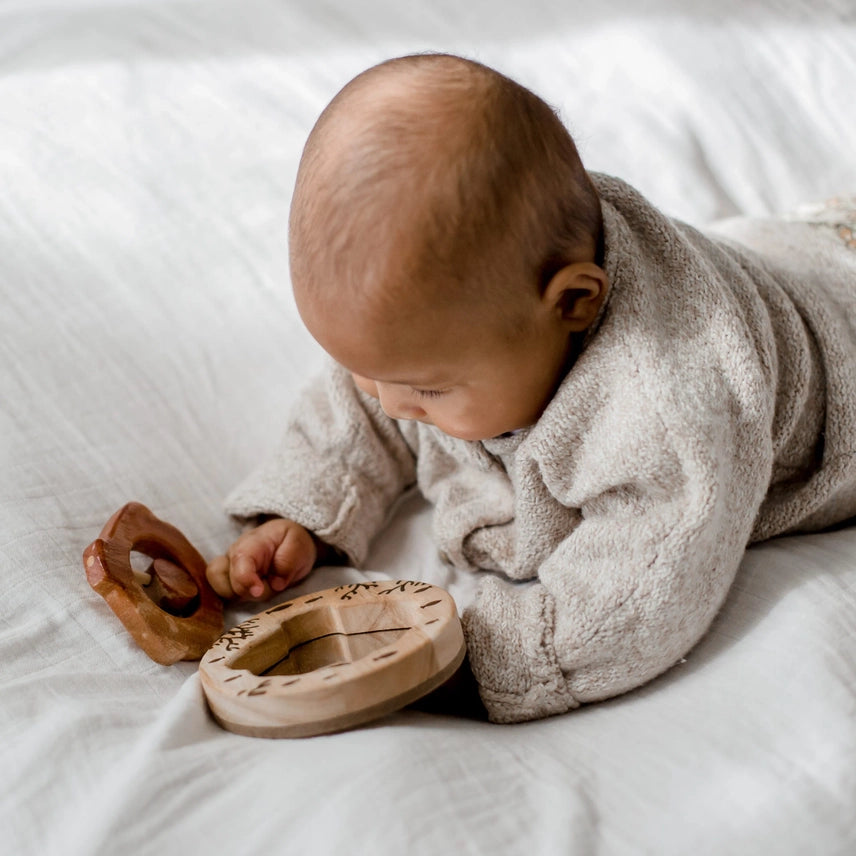 Ensemble hochet et miroir Shell  QToys USA Ensemble hochet et miroir Shell myplayground