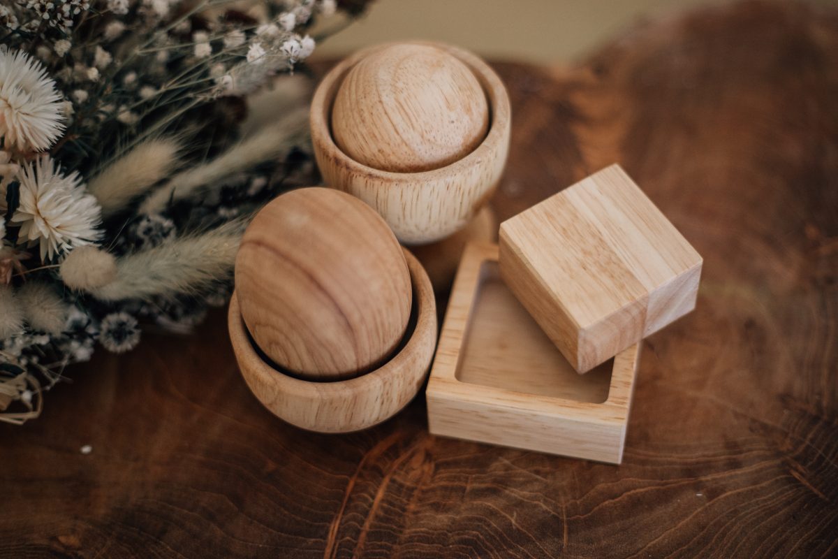 Ensemble d'œufs, de boules et de tasses Montessori  QToys USA  myplayground