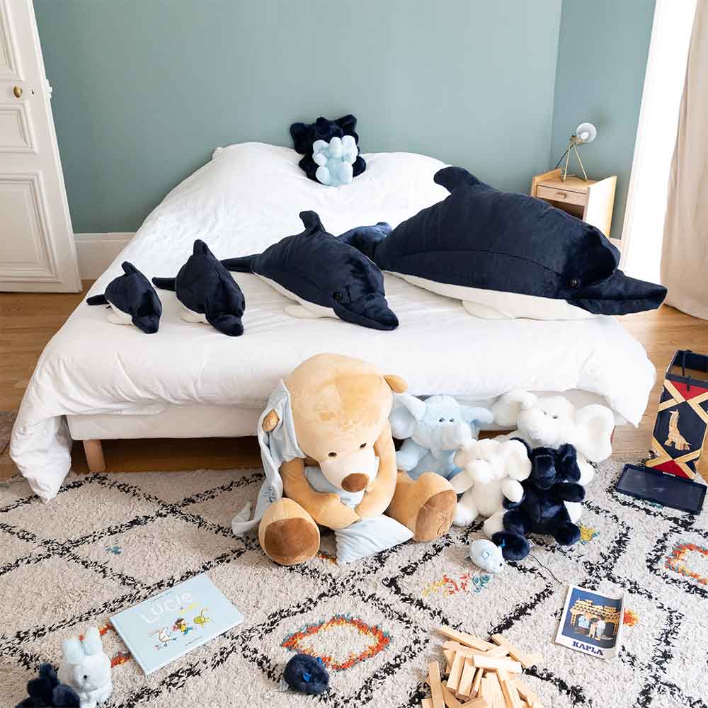 Ma peluche Dauphin Auguste - La Pelucherie  LA PELUCHERIE Ma peluche Dauphin Auguste - La Pelucherie myplayground