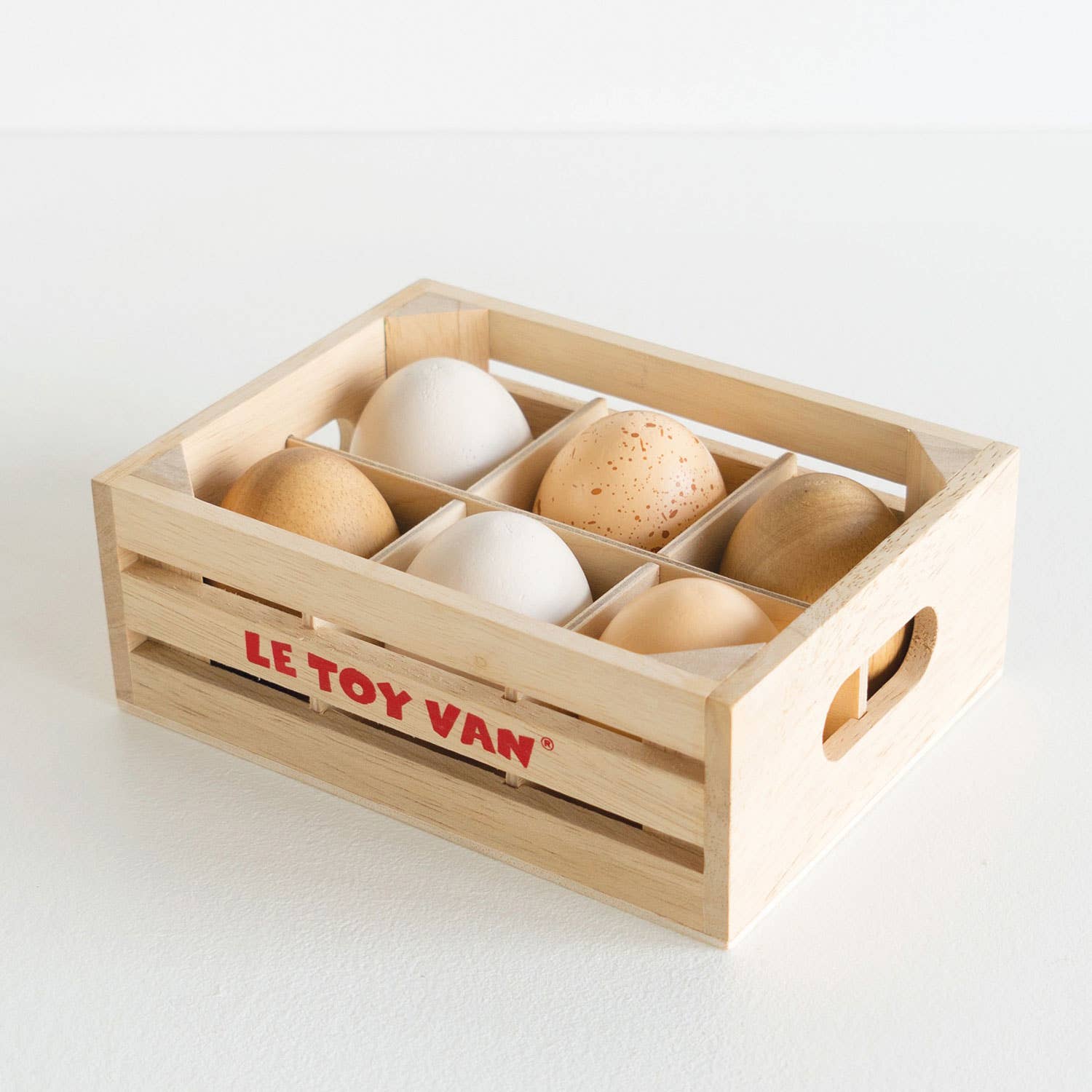 Œufs frais, une demi-douzaine - Jeu sensoriel enfant ( 2 ans et + )  Le Toy Van Œufs frais, une demi-douzaine - Jeu sensoriel enfant ( 2 ans et + ) myplayground