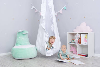 Balançoire à Cocoon Suspendue à Volants Blancs - Accessoire de Jeu pour Enfants
