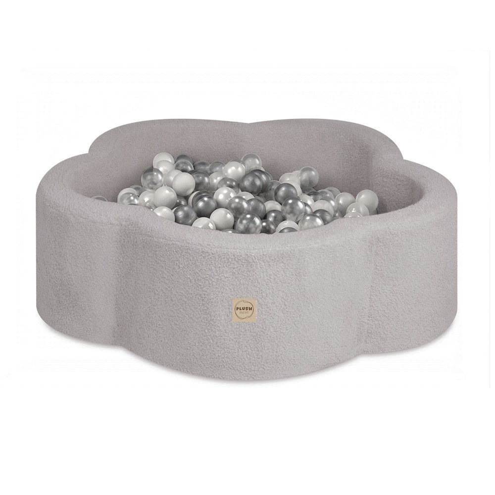 PLUSH NEST - Misioo - Piscine à balles, 95x30 cm, agneau gris (+ 200 boules argent, perle, transparentes), Floral Fun Zone  Misioo PLUSH NEST - Misioo - Piscine à balles, 95x30 cm, agneau gris (+ 200 boules argent, perle, transparentes), Floral Fun Zone myplayground