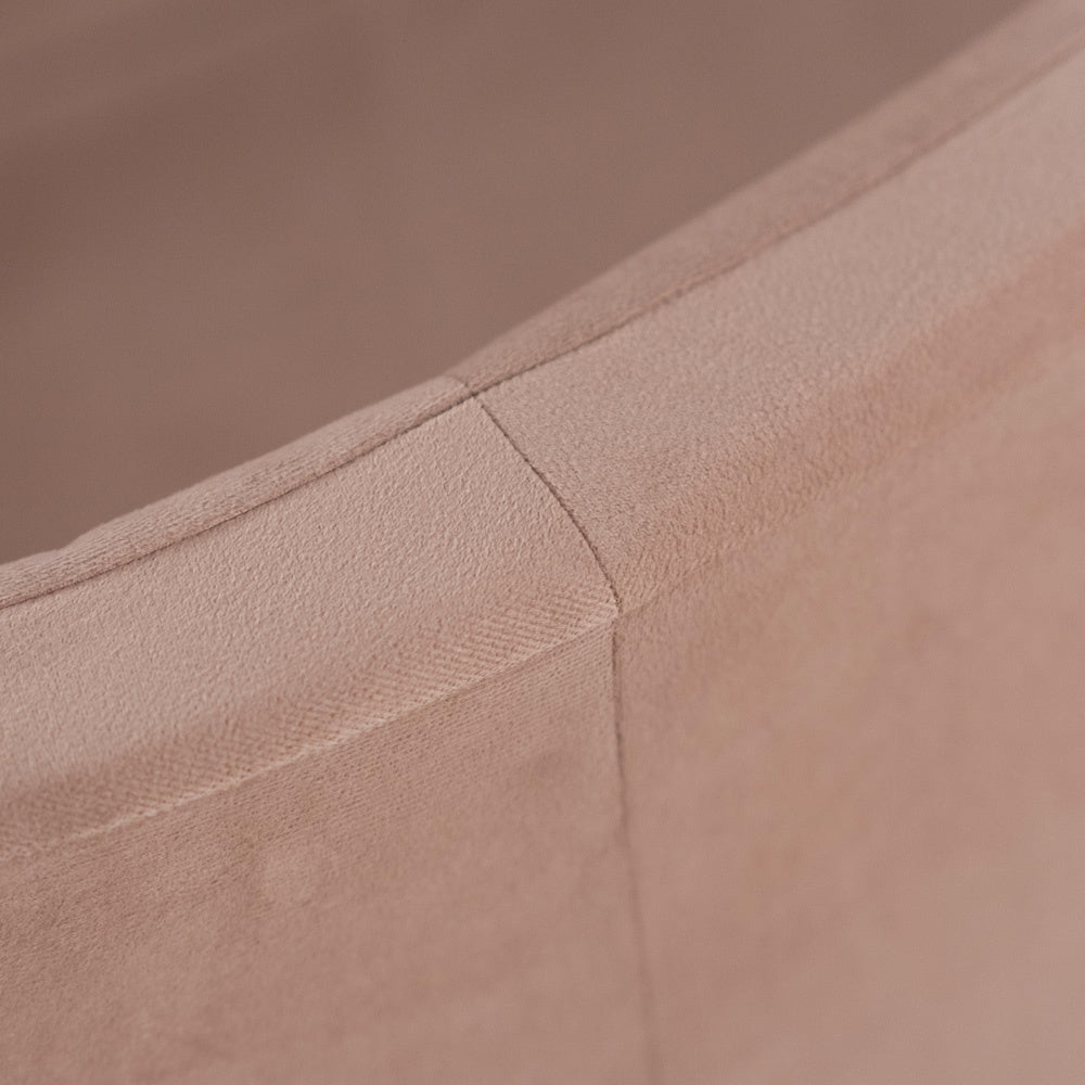 Détail mousse haute densité et housse velours or lavable à la main
