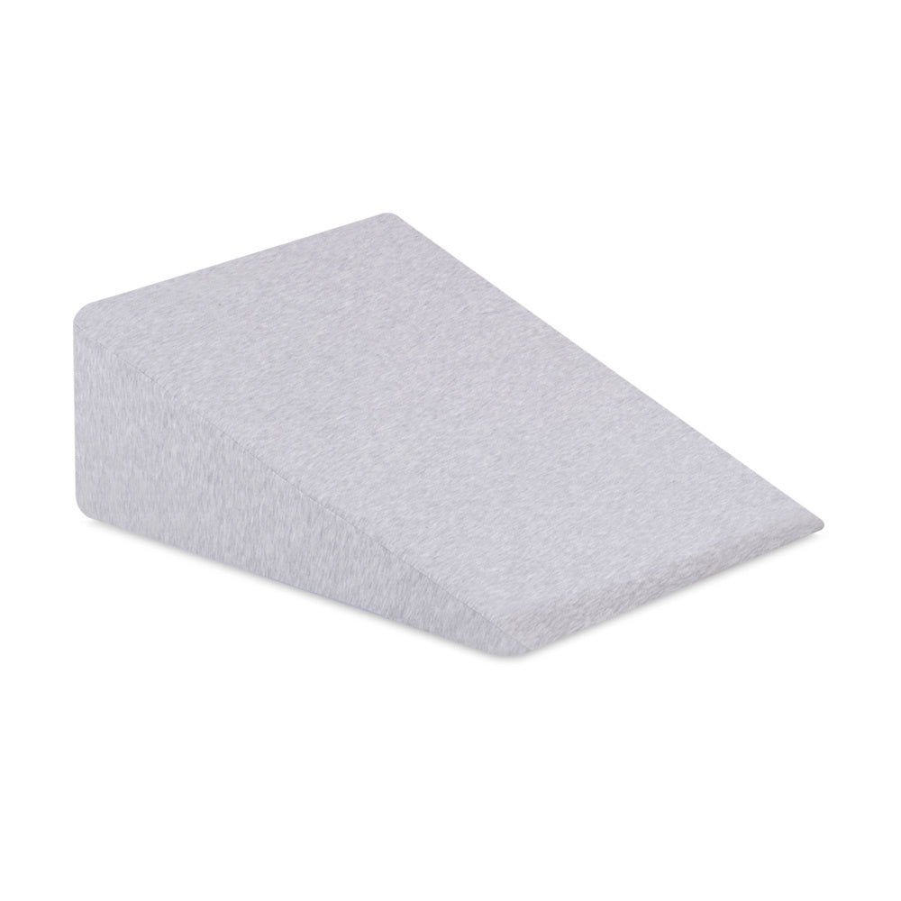 Triangle&nbsp;: 45 x 60 x 10 cm – pour créer un toboggan sensoriel en intérieur