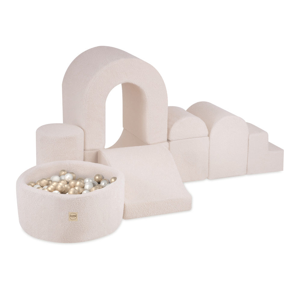 Château de terrain de jeu avec piscine +150 balles (perle, or) – Peau de mouton crème – Plush Nest  Misioo  myplayground