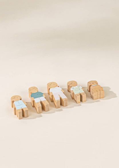 Ensemble de 5 personnages de maison de poupée familiale en bois