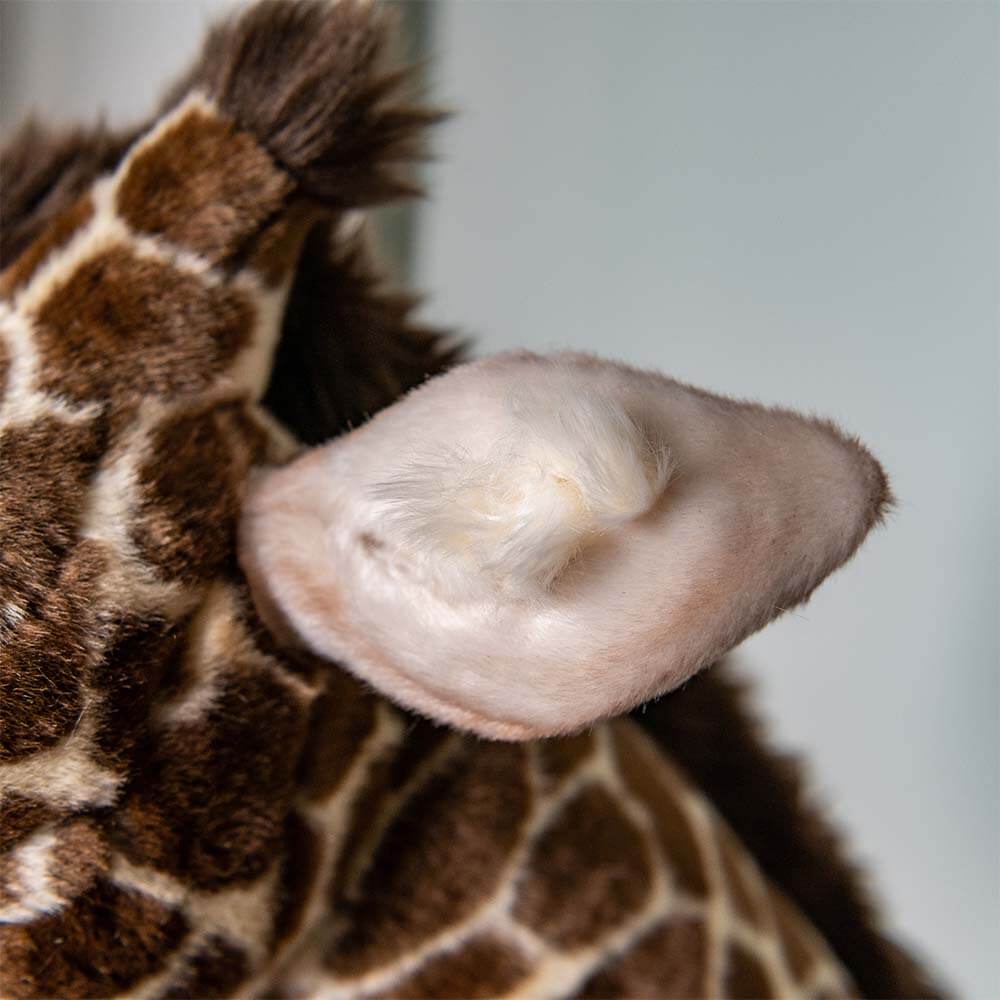 Ma peluche Girafe Zoé - La Pelucherie  LA PELUCHERIE Ma peluche Girafe Zoé - La Pelucherie myplayground