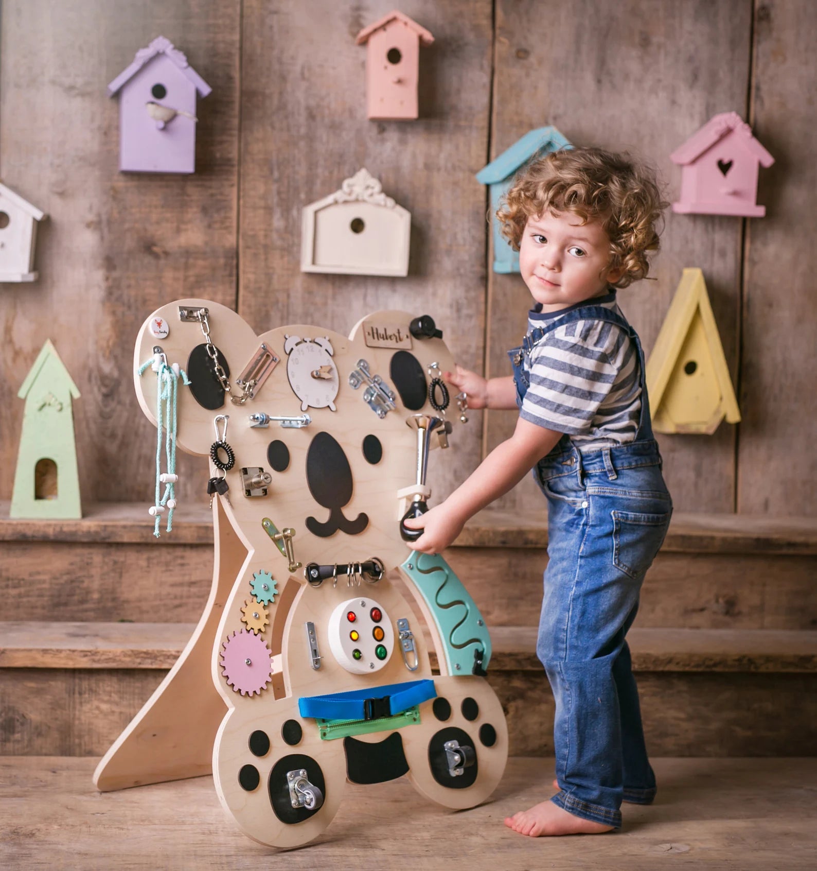 Koala Busy board - Planche sensorielle - Jeu de motricite fine pour enfant ( 3 ans et + )  FoxyFamily Koala Busy board - Planche sensorielle - Jeu de motricite fine pour enfant ( 3 ans et + ) myplayground