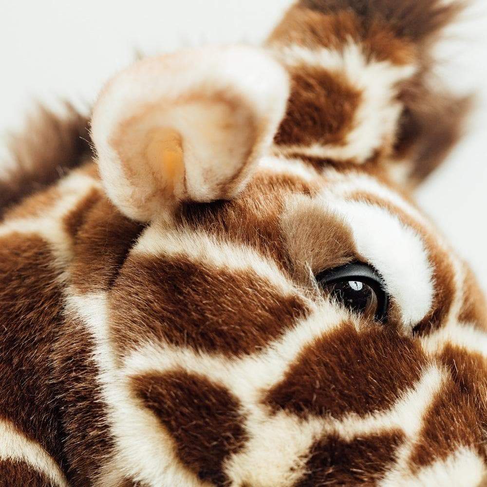Ma peluche Girafe Zoé - La Pelucherie  LA PELUCHERIE Ma peluche Girafe Zoé - La Pelucherie myplayground