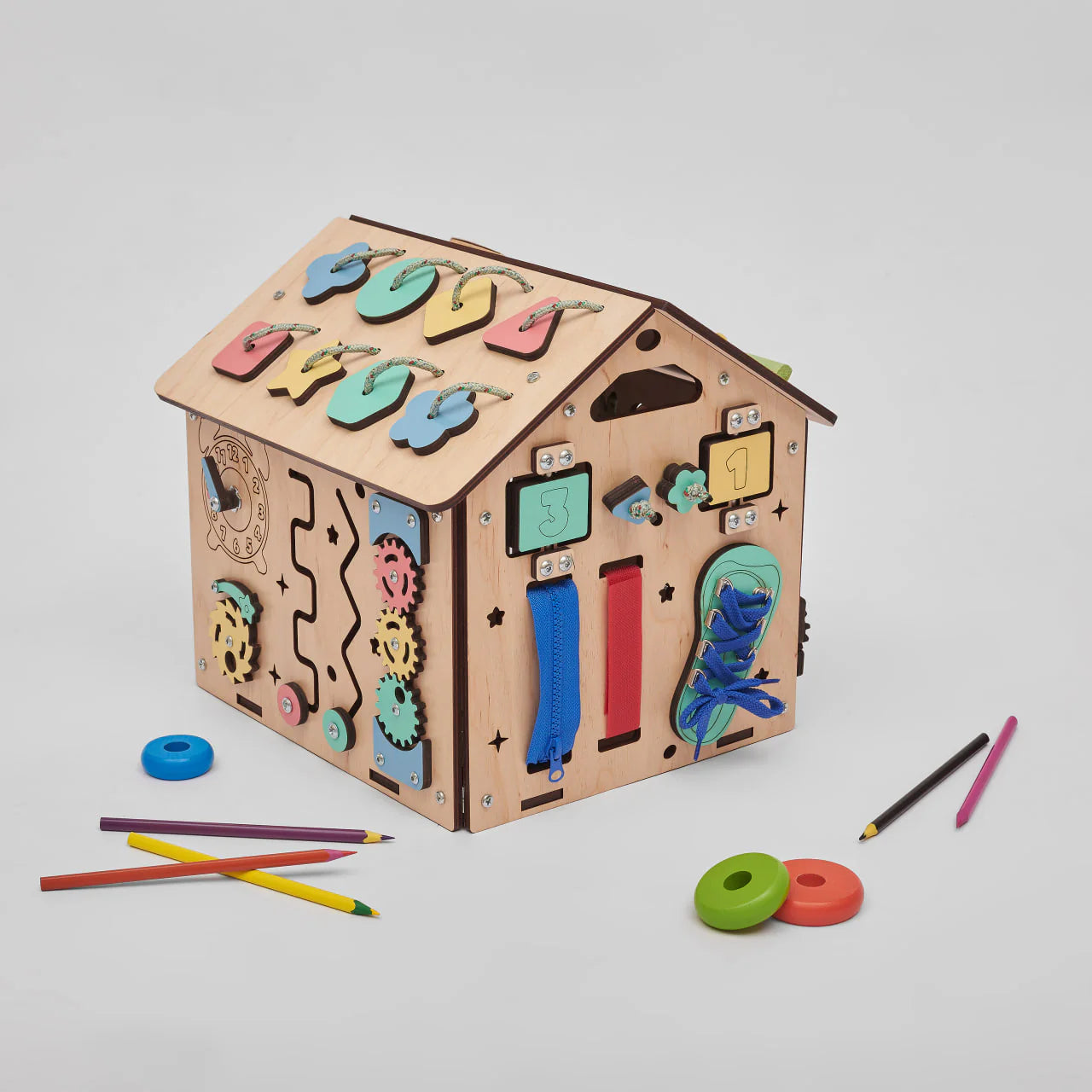 BusyKids - Busy Board Maisonnette Éducative - Bois Mini - 12 à 18 mois  BusyKids BusyKids - Busy Board Maisonnette Éducative - Bois Mini - 12 à 18 mois myplayground