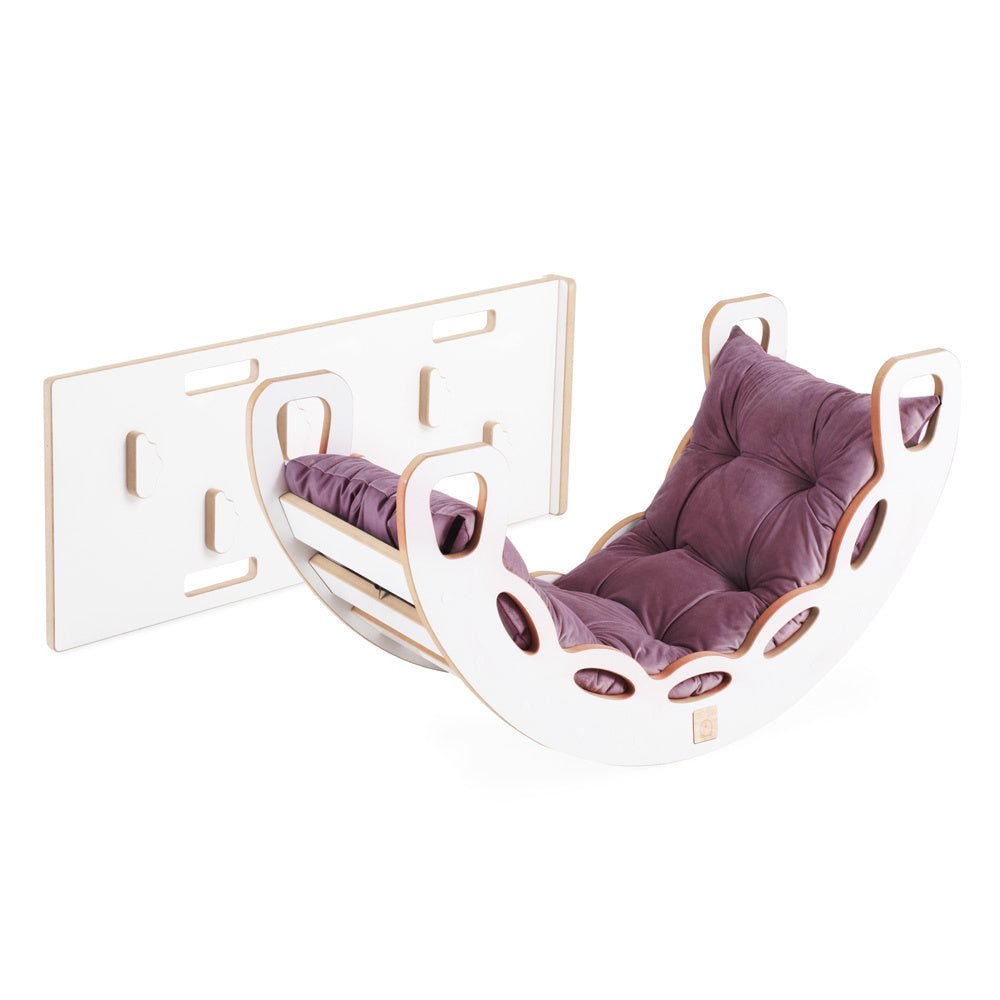 Bascule 4 en 1 - bois blanc, avec mur d’escalade, toboggan et coussin en velours lilas, motricité - Plush nest - myplayground