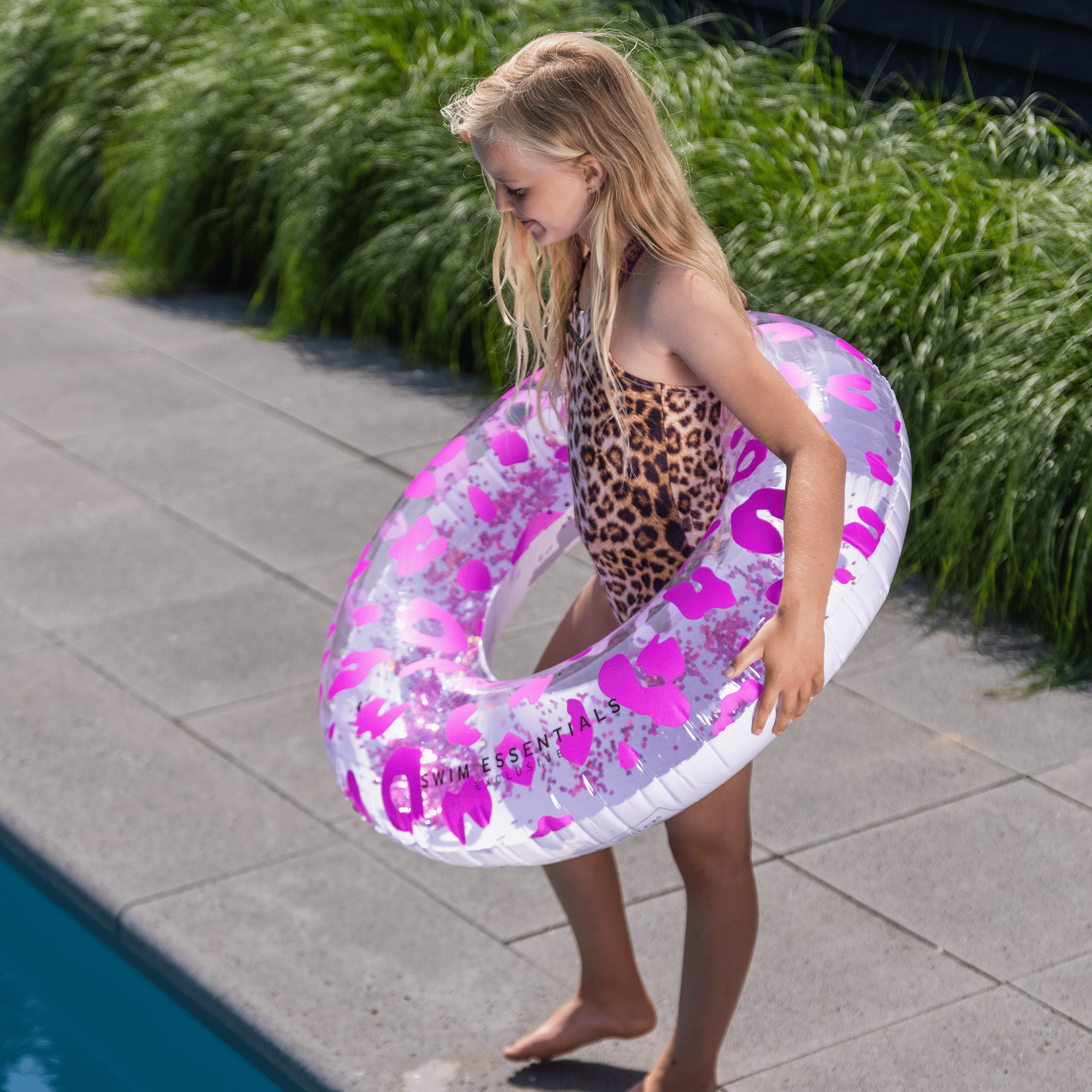 Bouée imprimé léopard - fluo, 6 ans et + - Swim Essentials - myplayground