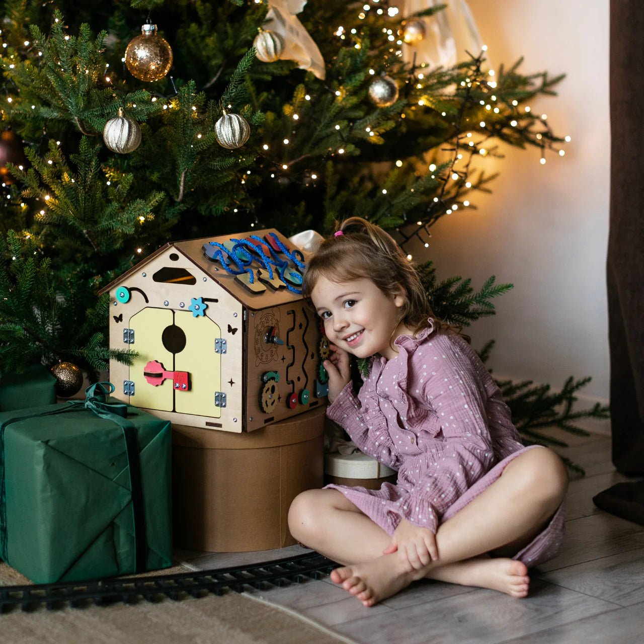 Busy Board maisonnette éducative - bois mini, 12 à 18 mois - busykids - myplayground