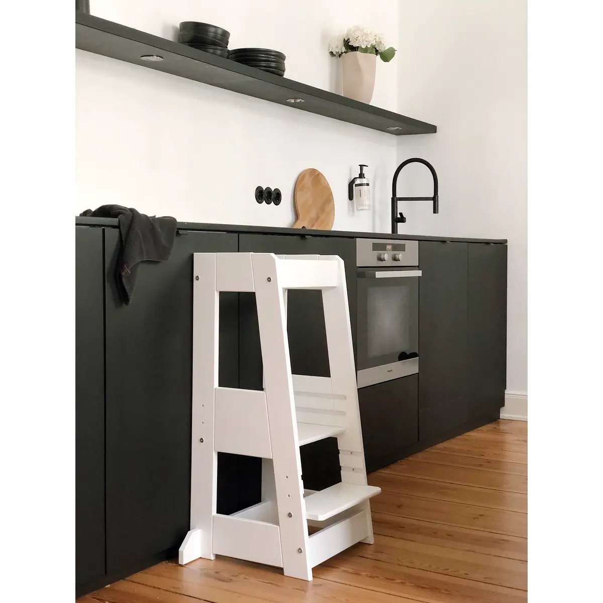 tiSsi® learning tower FELIX beech WHITE by tiSsi ® Familie beginnt mit uns™
