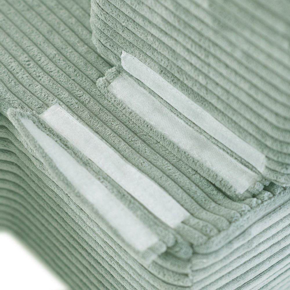 Canapé - lit Foldie - Velours côtelé vert premium, lavable, imperméable - Plush Nest - myplayground