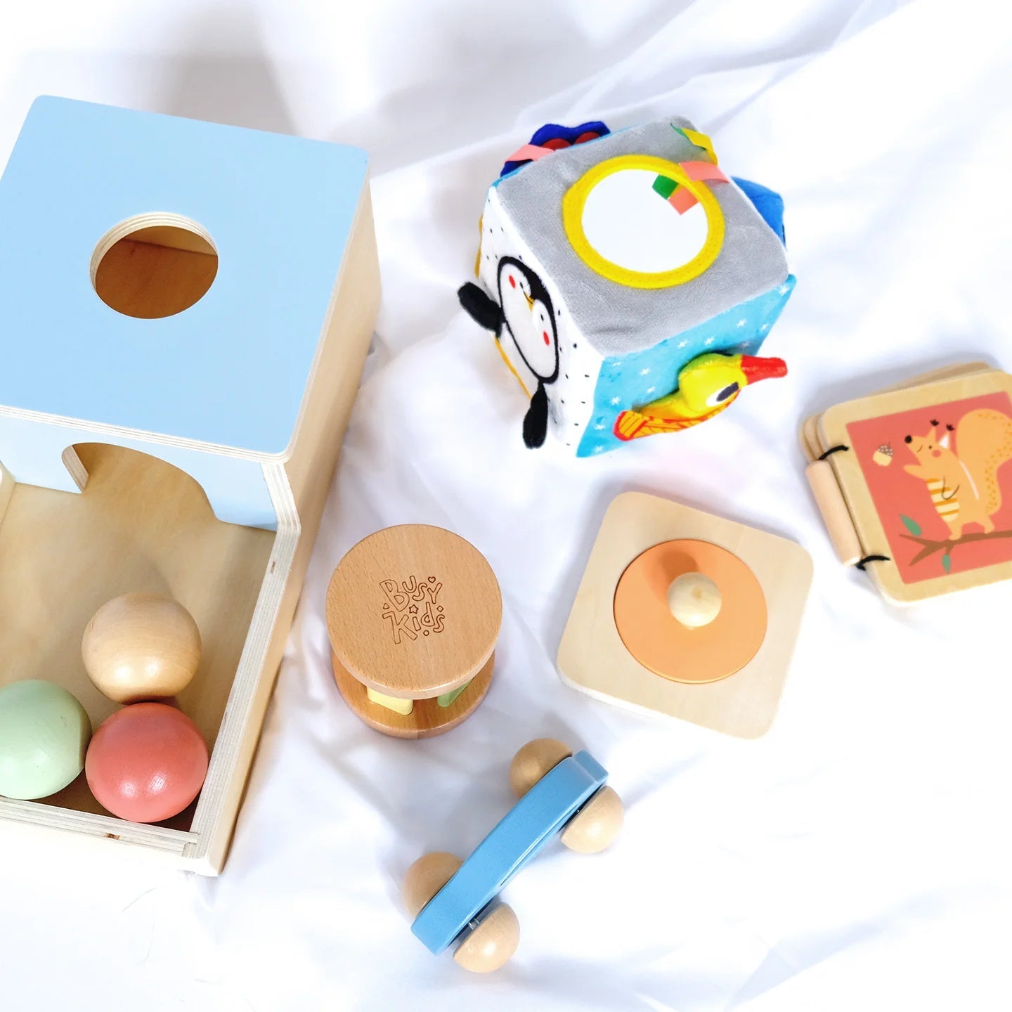 Coffret de Jeu Montessori pour les enfants - 6 à 12 mois - BusyKids - myplayground