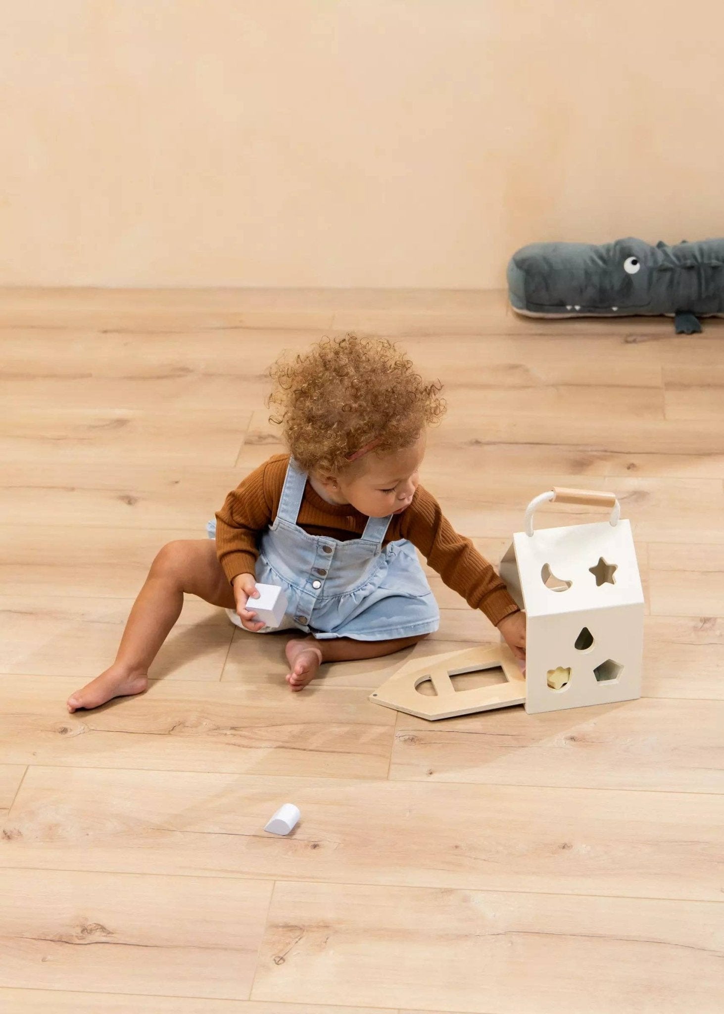 Maison de tri de formes en bois - Coco Village - myplayground