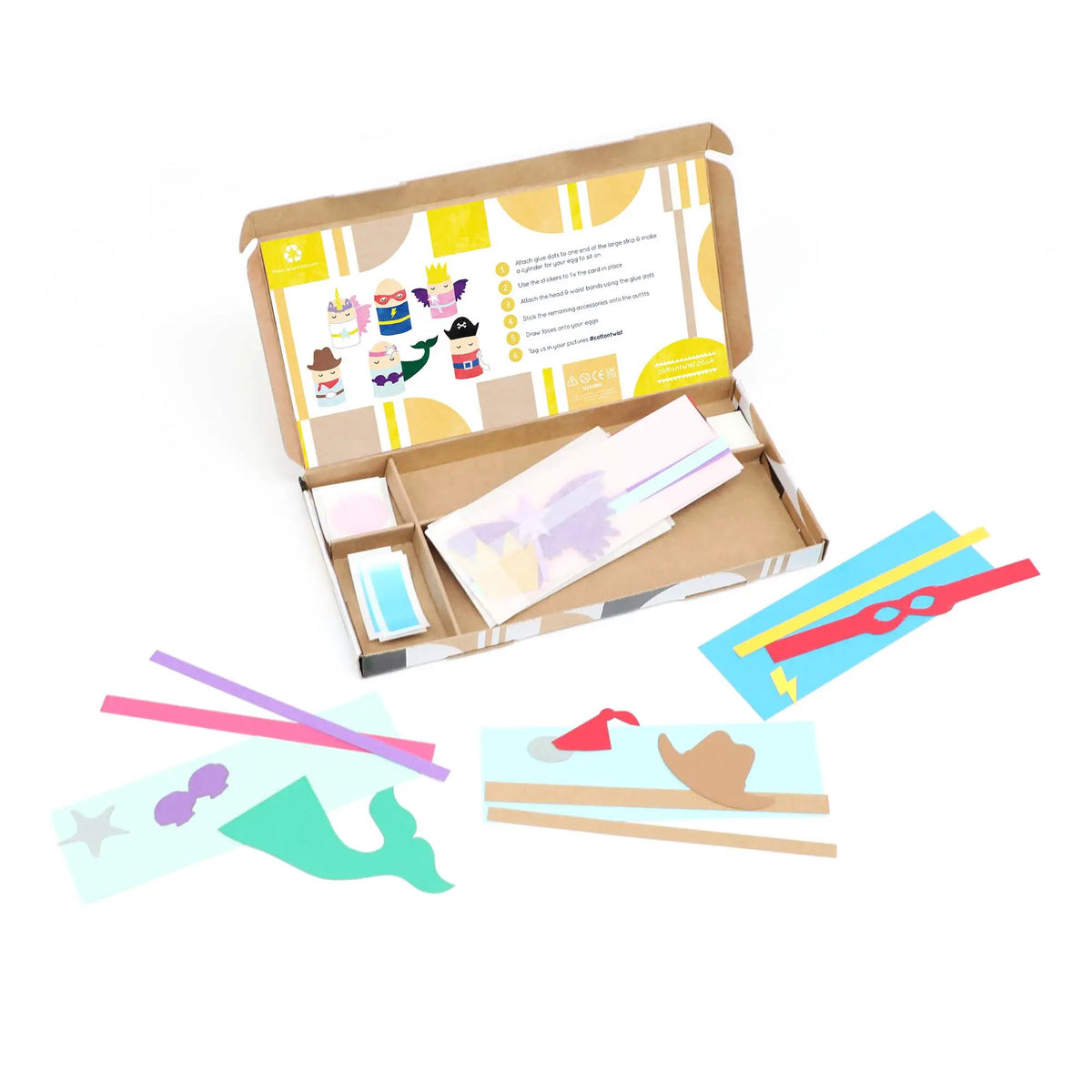 Boîte d'activités avec personnages en forme de coquetier de Pâques by Cotton Twist