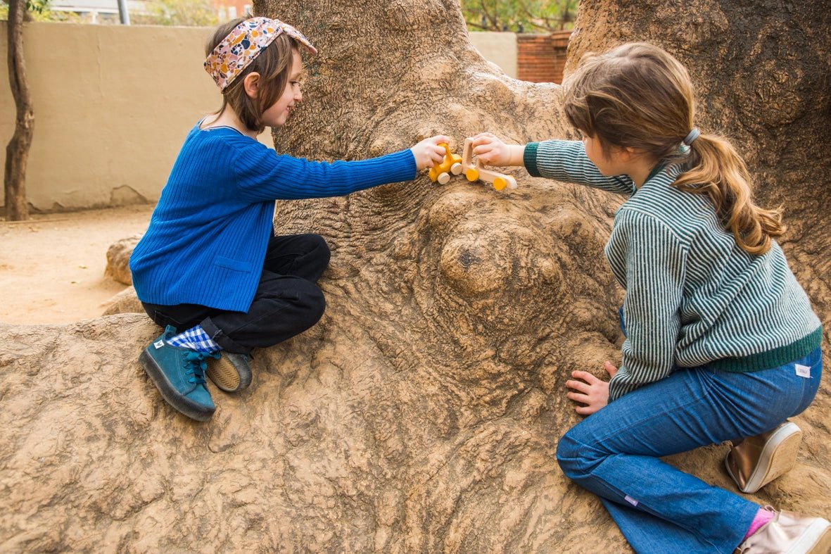 Me&Mine | Voiture + Camion - Jouet pour enfants. Dès 18 mois. - myplayground