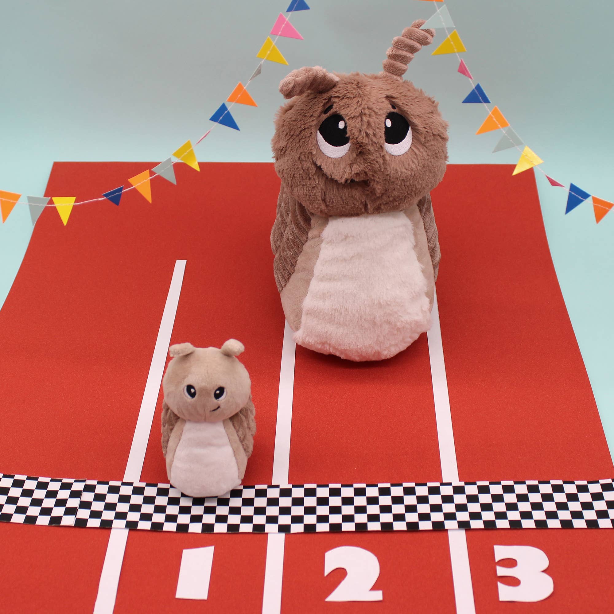 Escargot en Peluche et Bébé Marron // Les Ptipotos - Les Déglingos, France - myplayground