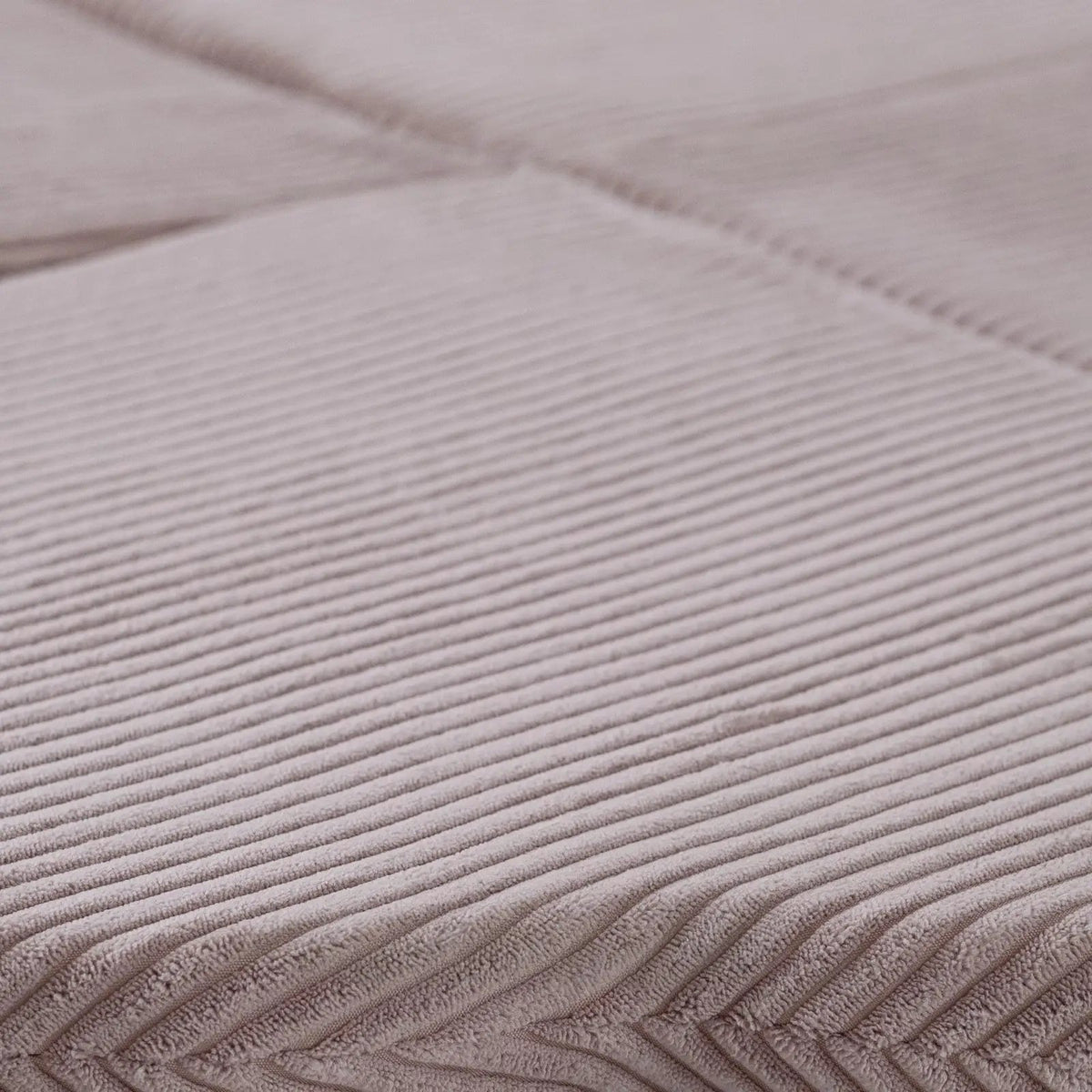 Tapis fleur - 15x115x5 cm, velours côtelé beige moelleux, tapis de jeu - Plush Nest by Misioo