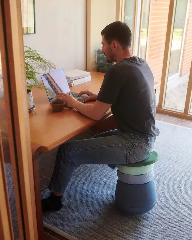 Stapelstein® Dynamic all – Tabouret modulaire pour le mouvement et la concentration à tout âge by STAPELSTEIN